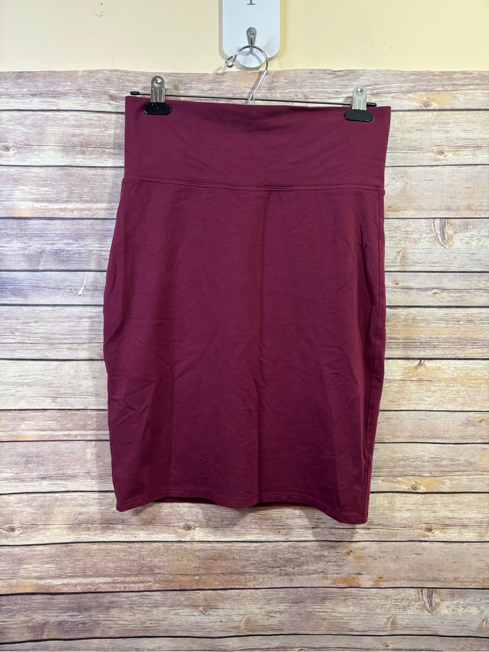 Athleta Cranberry Yoga Skirt Size Small Stretch